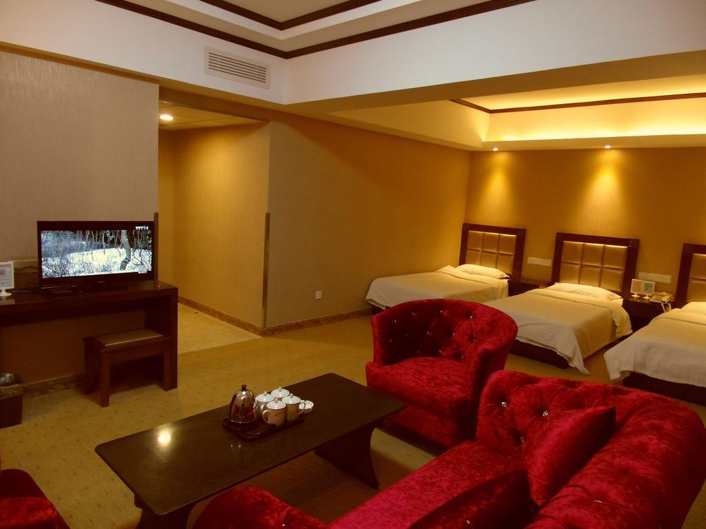 Tianjin Jinma Hotel Экстерьер фото